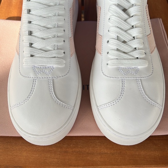 Stuart Weitzman Daryl Sneaker - Picture 4 of 9